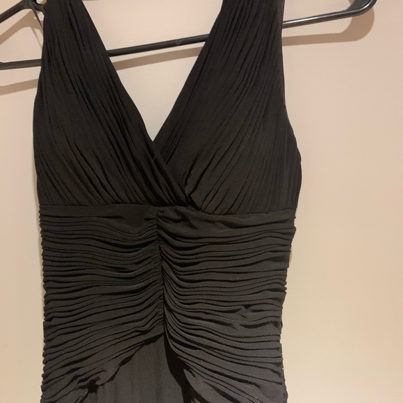 Beautiful black gown - Picture 6 of 7